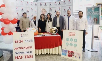 SANKO Üniversitesi Hastanesi’nde, 18 – 24 Kasım Dünya Antibiyotik Farkındalık Haftası nedeniyle bir stant kuruldu.