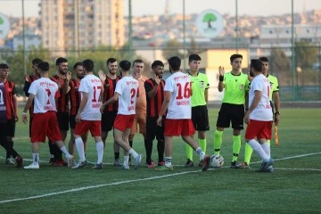 ŞEHİTKAMİL’DE KÖY TURNUVALARI’NDA ÇEYREK FİNAL HEYECANI YAŞANACAK