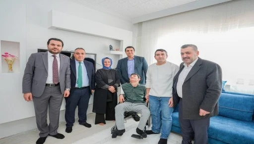 ŞEHİTKAMİL&rsquo;DEN İHTİYA&Ccedil; SAHİPLERİNE TEKERLEKLİ SANDALYE