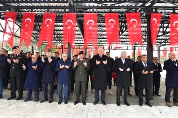 ŞEHİTLERİ ANMA PROGRAMI DÜZENLENDİ.