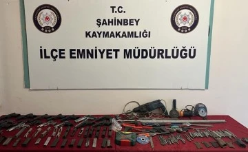 tabanca ve tabanca malzemeleri ele geçirildi: 1 gözaltı