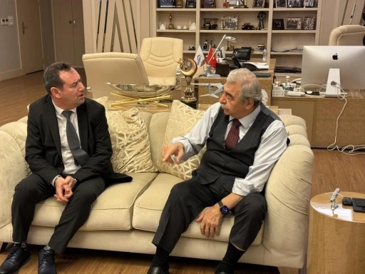 T&uuml;rkiye&rsquo;nin ilk serebral palsili uzay m&uuml;hendisi Karakaş, Konukoğlu&rsquo;nu ziyaret etti