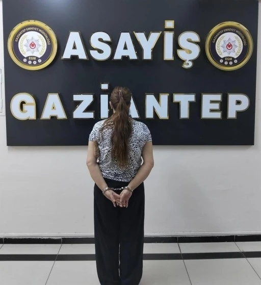  Uyuşturucu Madde Ticareti Yapmak su&ccedil;undan 10 yıl 4 ay ve 10 yıl 2 ay hapis cezası bulunan iki ş&uuml;pheli yakalanmıştır.