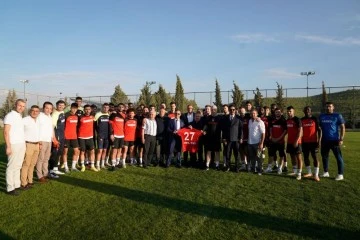 Vali Çeber'den, Gaziantep FK'ya moral ziyareti