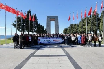 Vali Çeber ve Başkan Tahmazoğlu öğrenciler ile birlikte ecdadı ziyaret ettiler