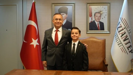  Vali Çerber, 23 Nisan'da koltuğunu devretti