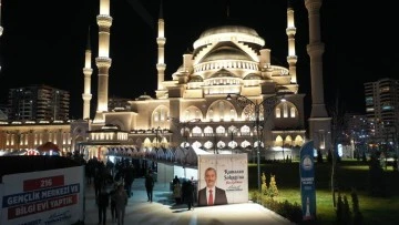 Vatandaşlar Ramazanda Millet Cami’ne akın etti