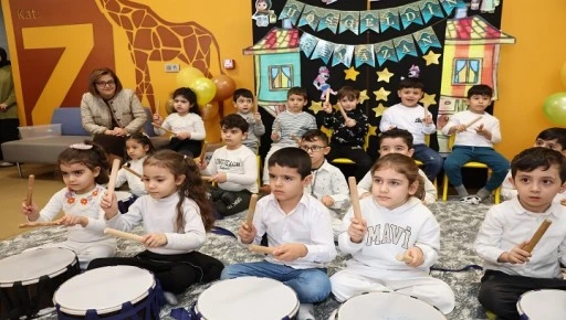 YER BİR ŞEY S&Ouml;YL&Uuml;YOR&rdquo; İSİMLİ &Ccedil;OCUK TİYATROSU SAHNELENDİ