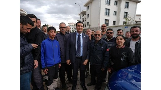 Yılmaz, vatandaşlarla bir araya geldi