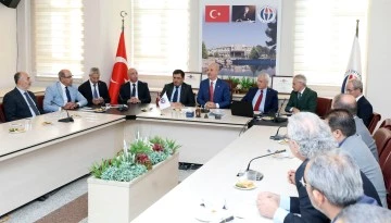 YÖK BAŞKANI PROF. DR. ÖZVAR’DAN GAÜN’E ZİYARET