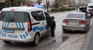 yüzlerce aracın lastiğini patlatan şahıs yakalandı