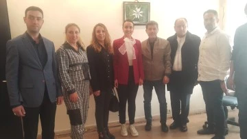 Zafer Partisi 28 dönem milletvekili adayı Bilgiç’ten, Hisar Radyo Televizyonuna ziyaret.